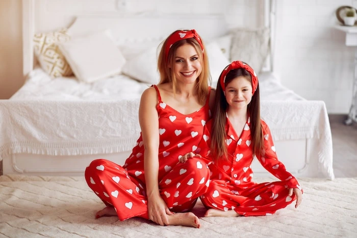 cute-mother-daughter-home-pajamas